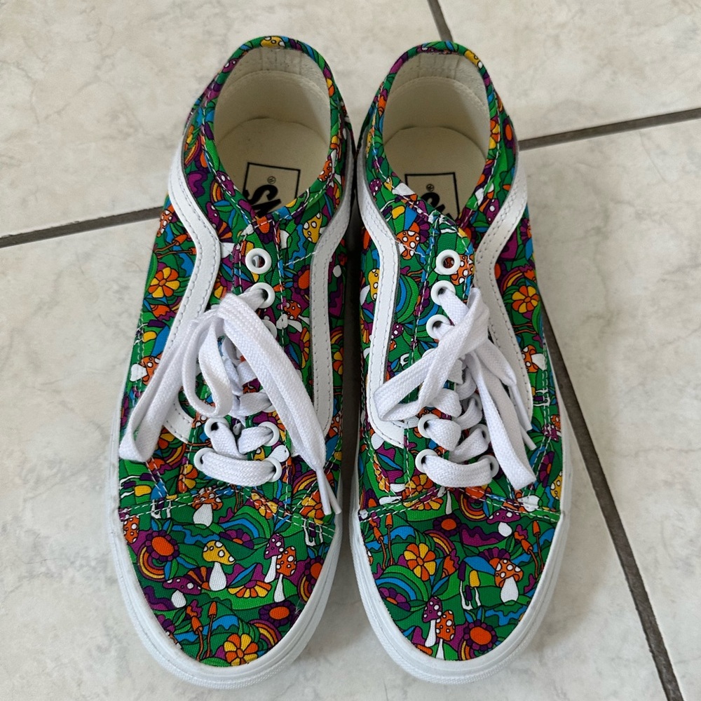 Mushroom Print 8.5 Vans